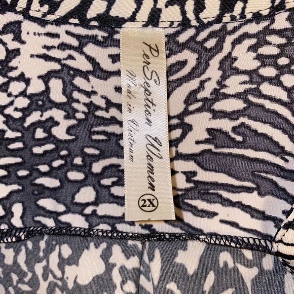 Animal print blouse by PerSeption Women size 2X - Picture 5 of 5